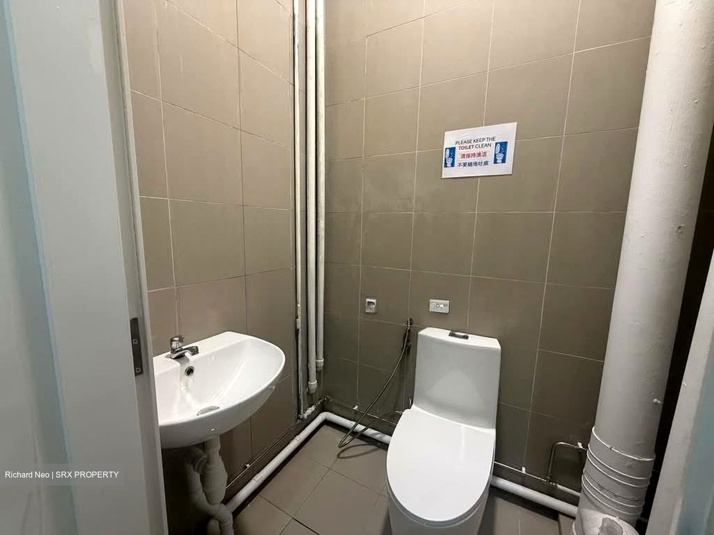 Yishun Street 11 (D27), Shop House #573458191